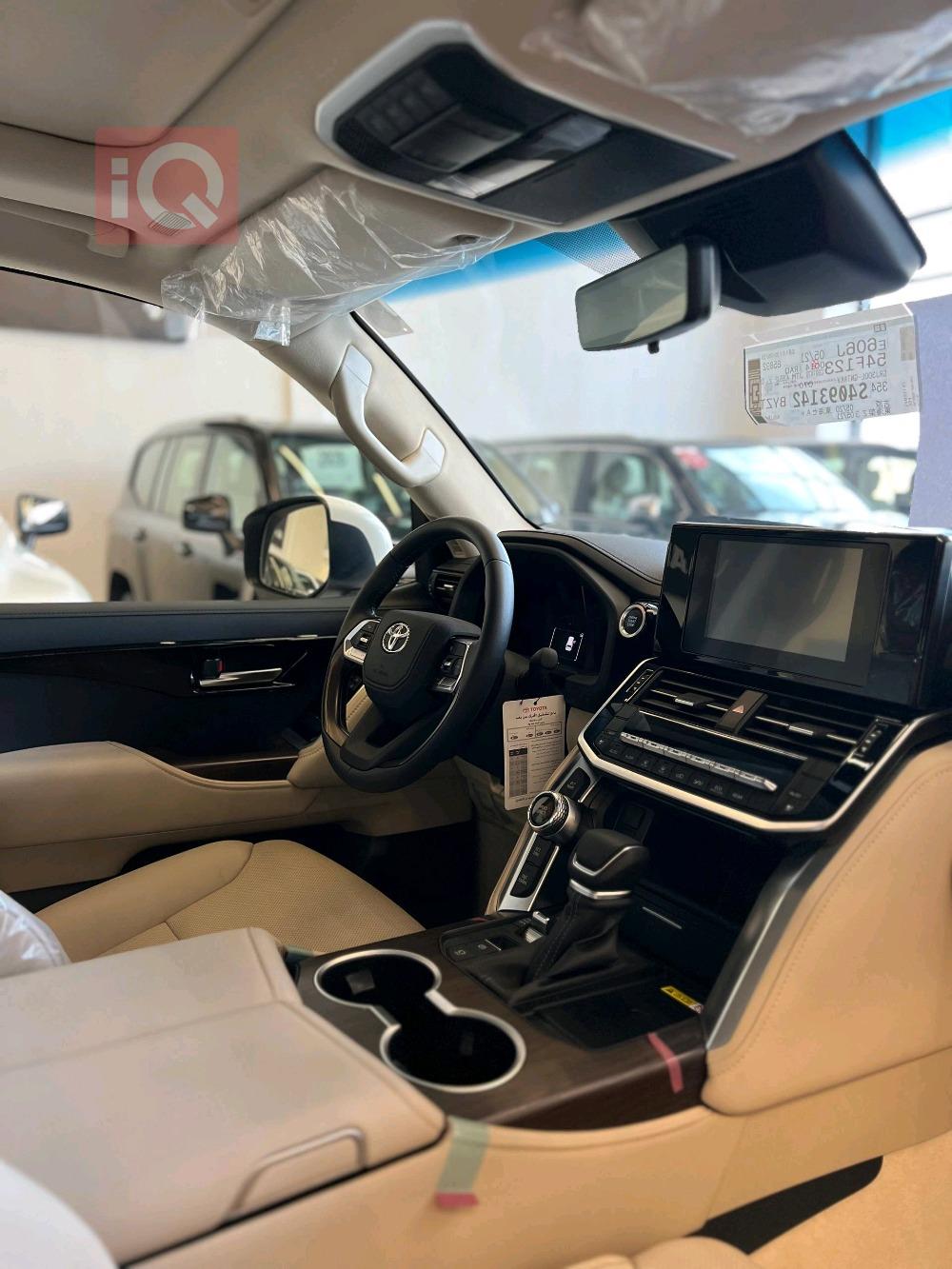 تۆیۆتا لاند کروزەر